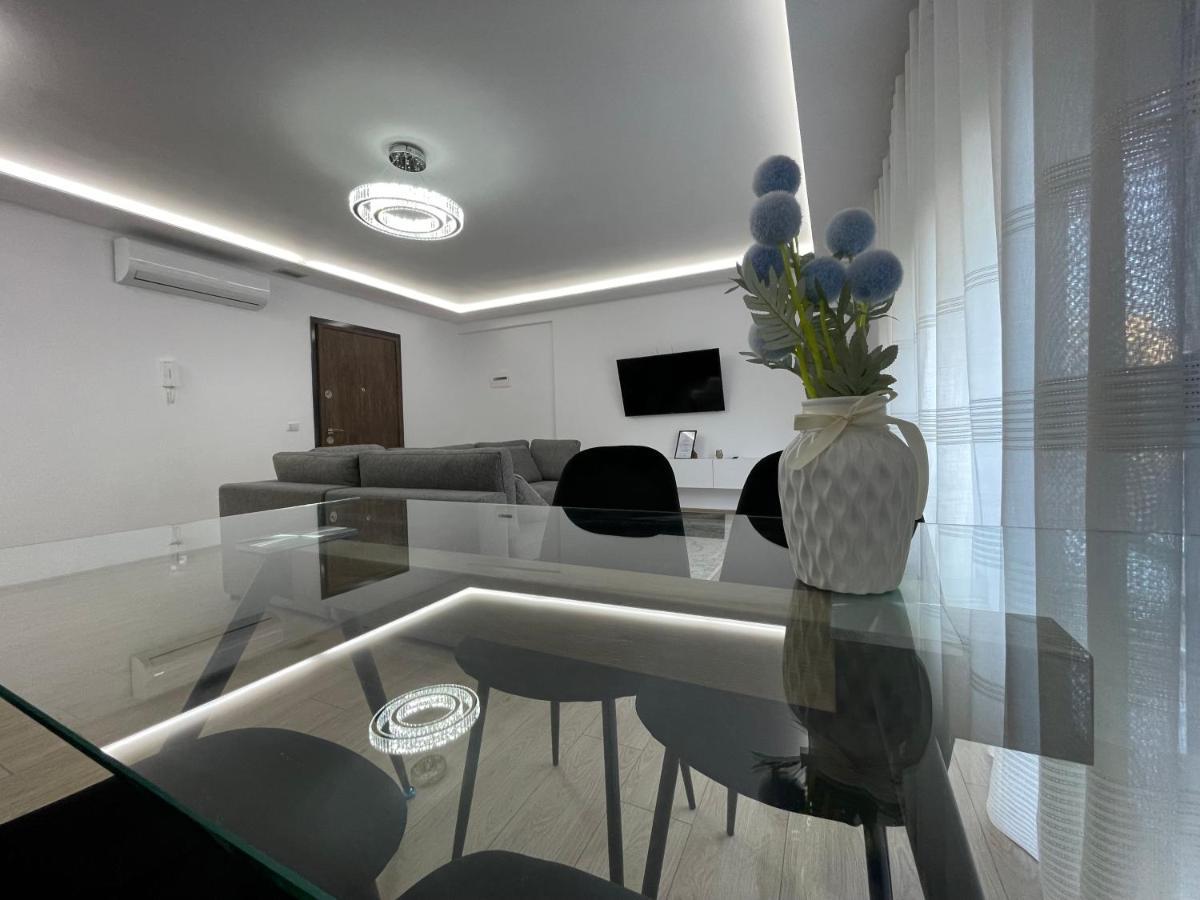 Appartement New Bazaar 2022 à Tirana Extérieur photo